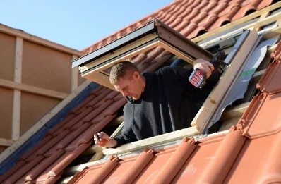 Pose de fenêtres de toit Velux à Lédenon